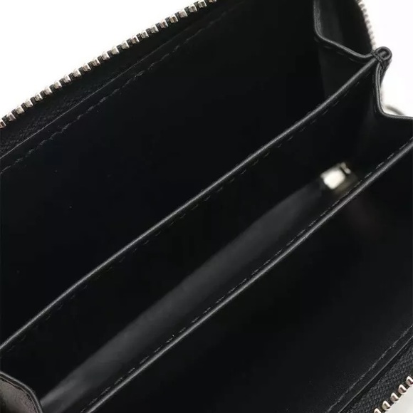 Gucci zip up card holder - Picture 3 of 6